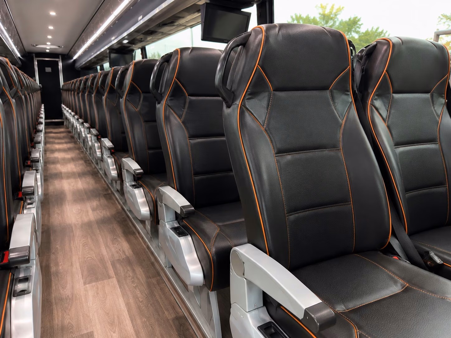 charter bus rentals for large waterford weddings and traveling guests